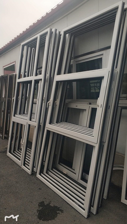 鞍山市天乙門窗工業有限公司沈陽經銷商所訂貨品已完成，經過檢驗后進行包裝，準備發貨。(圖2)